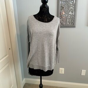 Yogalicious sweatshirt with peep hole xl